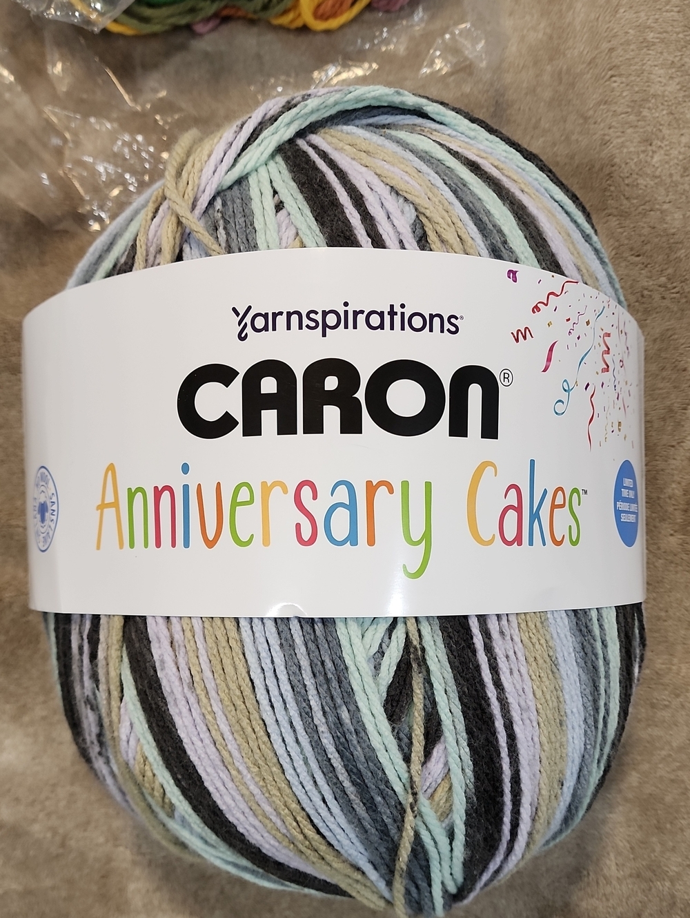 Caron Anniversary Cakes (Cookei Mint)